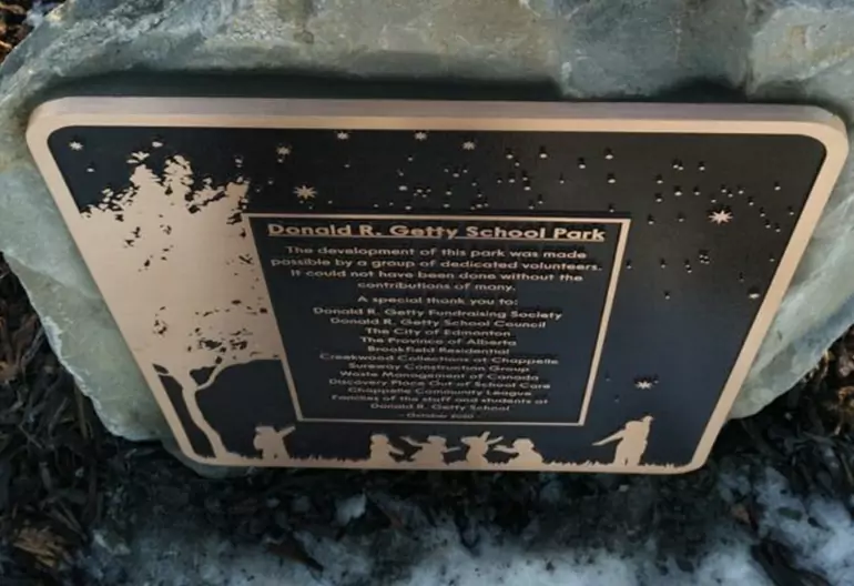 Behrends-Group-slider-projects-chappelle-playground-plaques-01-770x528px